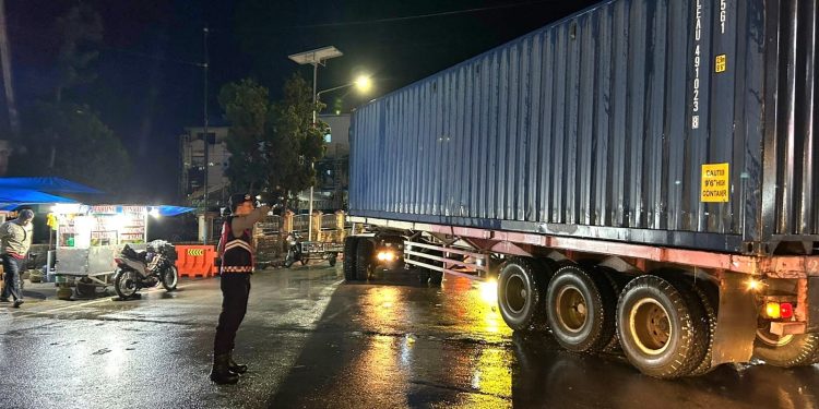 Polres Toba Amankan Kedatangan 7 Kontainer Logistik Aqua bike World Championship 2025