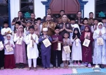 Bupati Fery Sahputra Simatupang Hadiri Launching Taman Baca Al-Qur’an di Kejari Labusel