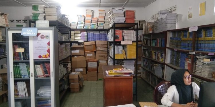 Perpustakaan SMA Negeri 4 Pematangsiantar Butuh Sedikit Sentuhan dan Perhatian