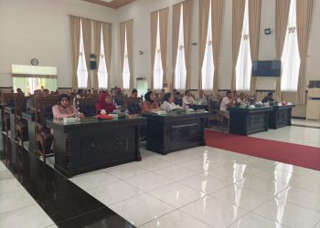 Hendra Pardede: Rapat Paripurna DPRD Pematangsiantar Terkait P-APBD 2025 Ditunda, Wali Kota dan Jajaran OPD Banyak yang Absen.