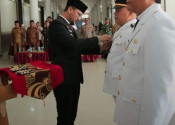 Bupati Labusel Melantik Tiga Camat,Camat Harus Amanah dan Bertanggung Jawab