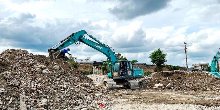 Progres Perobohan Gedung IV Pasar Horas Hampir Kelar, Pekerjaan Dikebut Siang Malam