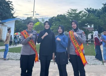 Polwan Polres Labusel Gelar Patroli Humanis di Lapangan SBBK, Anak-Anak Merasa Lebih Aman