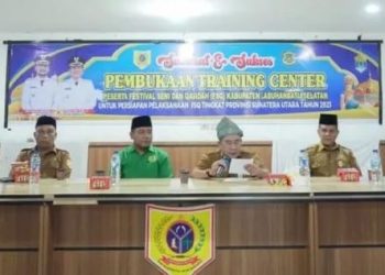 Wakil Bupati Syahdian Purba Siboro Buka Training Center Peserta Festival Seni dan Qasidah Se-Kabupaten Labusel