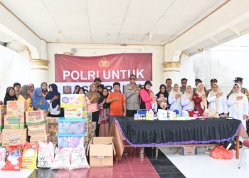 Dengan Semangat Kemanusiaan, Polres Labusel Distribusikan Bansos II ke Posko Bencana di Tapsel