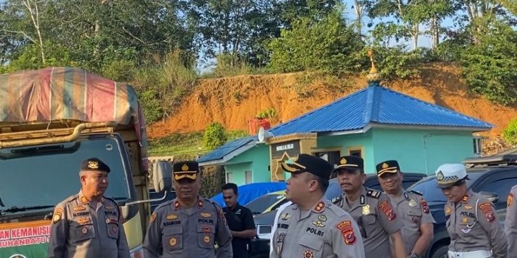 Polres Labusel Kirim Bantuan Kemanusiaan Untuk Bencana, Kapolres : “Kita Semua Saudara Dan Bergerak Karena Hati”