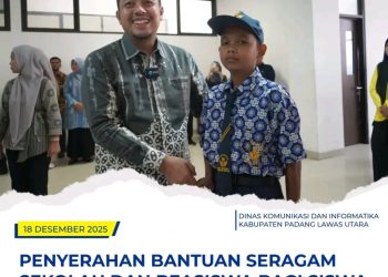 Pemkab Paluta Serahkan Bantuan Seragam Sekolah Gratis dan Beasiswa Kurang Mampu dan Berprestasi