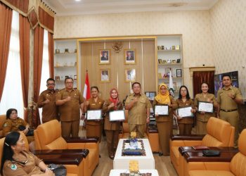 Wali Kota Pematangsiantar Beri Apresiasi Kepada Lima Puskesmas Berprestasi