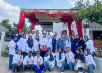 Arisan Ikatan Alumni SMP Negeri 2 Pematangsiantar Berlangsung Meriah di Kampung Parbalokan, Tanah Jawa