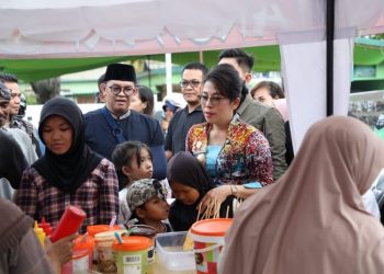 PASAR RAMADAHAN MULAI BEROPERASI PENGUNJUNG MEMBELUDAK