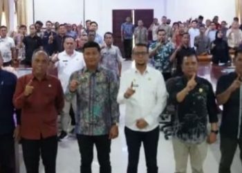 Bupati Labusel Serahkan SK CPNS Lulusan STTD, Tegaskan Disiplin dan Integritas ASN Sejak Hari Pertama
