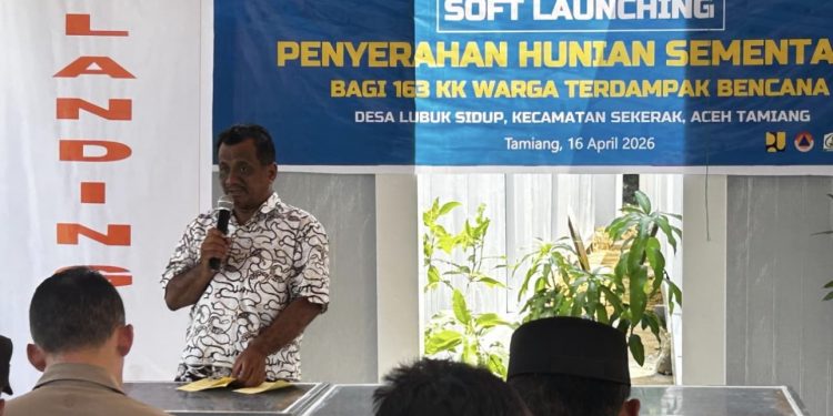 Wabup Aceh Tamiang, Ismail.SE.I, Menyerahkan Huntara Kepada163 KK Lubuk Sidup Kecamatan Sekerak