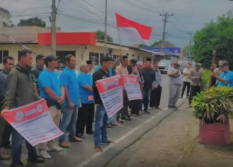 Ratusan Warga Parsadaan Siregar Siagian Gelar Aksi Damai di PN Padangsidimpuan, Tuntut Penyelesaian Sengketa Lahan 190 Hektare