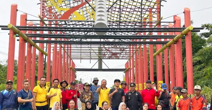 Semangat Gotong Royong Warnai Kegiatan Bersih-bersih lintas sektoral di Lingkungan Bagak Sahwa