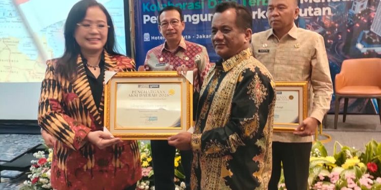 Wabup Aceh Tamiang Terima Penghargaan JDIH Terbaik Nasional 2026 Di – Jakarta