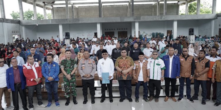 Bupati Simalungun Hadiri Acara May Day 2026 di Perdagangan