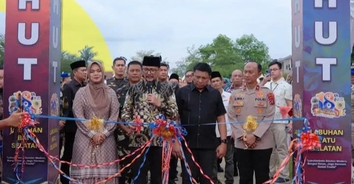 Bupati Fery Sahputra Resmi Buka Pameran Pembangunan HUT ke-18 Labusel