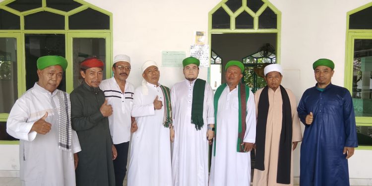 Cerita Siantar Dulu (CSD) Gelar Jumat Barokah, Bagikan Nasi Kotak kepada Jemaah Masjid Amaliyah