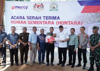 Bupati Armia Nerima Serah Bantuan Huntara Dari Lembaga Kemanusiaan Internasional Mercy Malaysia