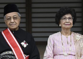 Siti Hasmah Mohamad Ali Wafat, Mahathir Hadiri Penghormatan Terakhir