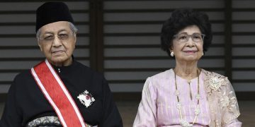 Siti Hasmah Mohamad Ali Wafat, Mahathir Hadiri Penghormatan Terakhir