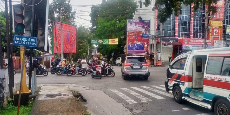 Traffic light Beberapa Titik Persimpangan Kota Pematangsiantar Lumpuh, Kabel Tembaganya di babat Maling