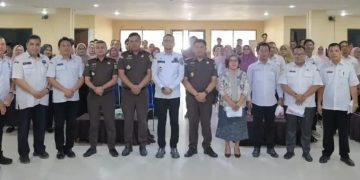 Bupati Labusel Tekankan Tertib Administrasi dan Transparansi kepada Kepala Sekolah