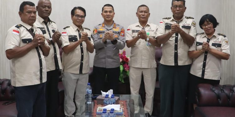 Kapolres Simalungun Terima Silaturahmi DPD Senopati 08, Ajak Jaga Kamtibmas dan Serukan Berantas Judi, Narkoba, dan Hoaks
