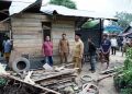 Pemkab Aceh Tamiang Salurkan Bantuan Akibat  Satu Rumah WargaTertimpa Pohon Sawit Dan Merenggut Nyawa Seorang Balita
