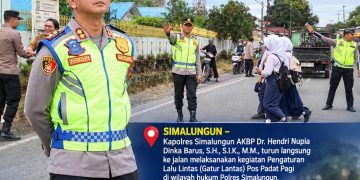 Kapolres Simalungun Turun Langsung Atur Lalu Lintas Jam Sibuk Pagi di Simpang Polsek Panei Tongah, Imbau Sopir Tak Angkut Penumpang di Atas Kap Mobil