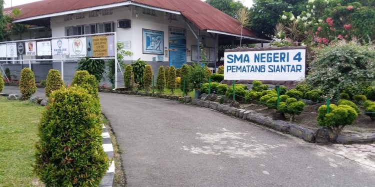 Polemik Seragam Olahraga SMAN 4 Pematangsiantar Kian Memanas, Kepsek Resmi Lapor Polisi, KPKM-RI Pilih Santai