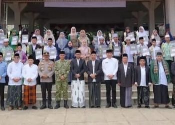 Bupati Labusel Ajak Santri Perkuat Ilmu, Akhlak, dan Pengabdian untuk Negeri