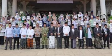 Bupati Labusel Ajak Santri Perkuat Ilmu, Akhlak, dan Pengabdian untuk Negeri