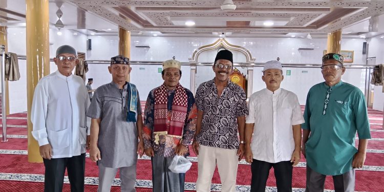 CSD Gelar Jumat Barokah di Masjid Istiqomah Pematangsiantar, Bagikan Nasi Kotak kepada Jemaah Salat Jumat